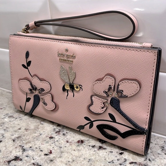 Kate Spade Blossom Drive Floral Wallet EUC - Picture 3 of 11